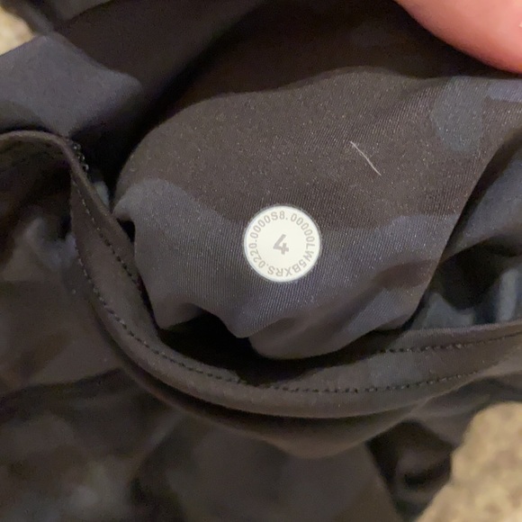 Fast and Free Camo Lululemon Leggings - Picture 6 of 6